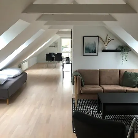 Apartment Idyl *